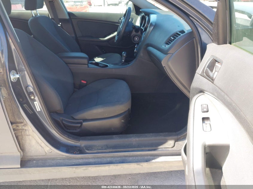 2015 KIA OPTIMA VIN: KNAGM4A79F5591993