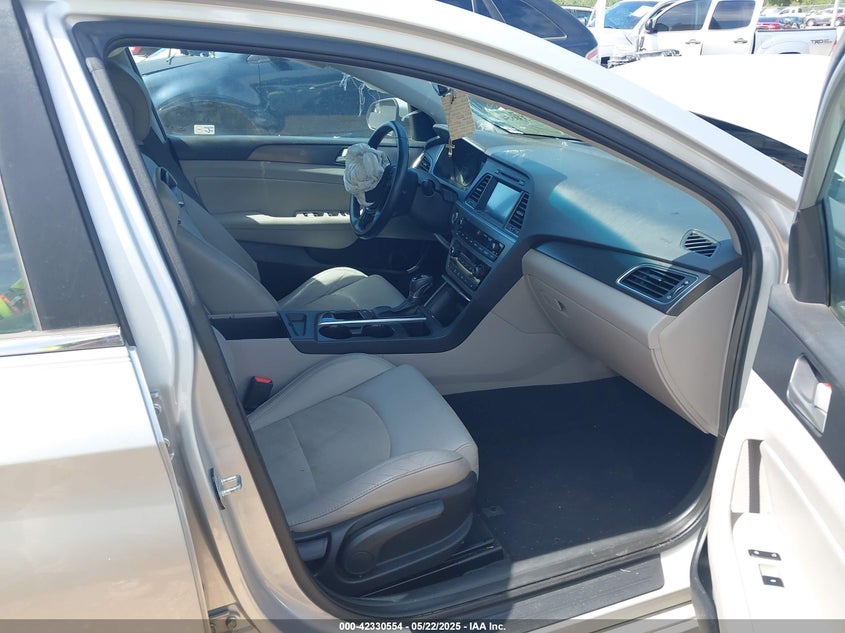 2017 HYUNDAI SONATA VIN: 5NPE34AF8HH454440