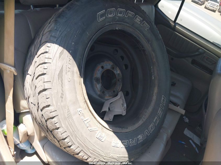 2005 Toyota Sequoia Limited V8 VIN: 5TDZT38AX5S253294 Lot: 42331074