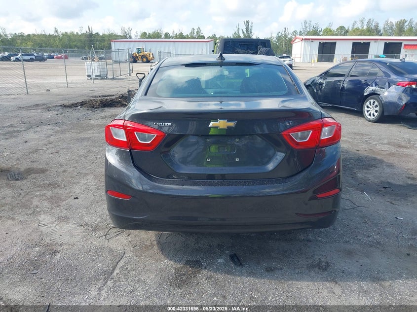 2017 CHEVROLET CRUZE LT - 1G1BE5SM0H7217888