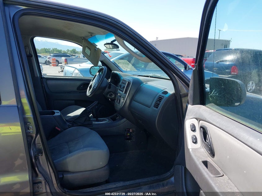2006 FORD ESCAPE VIN: 1FMYU03166KA72695