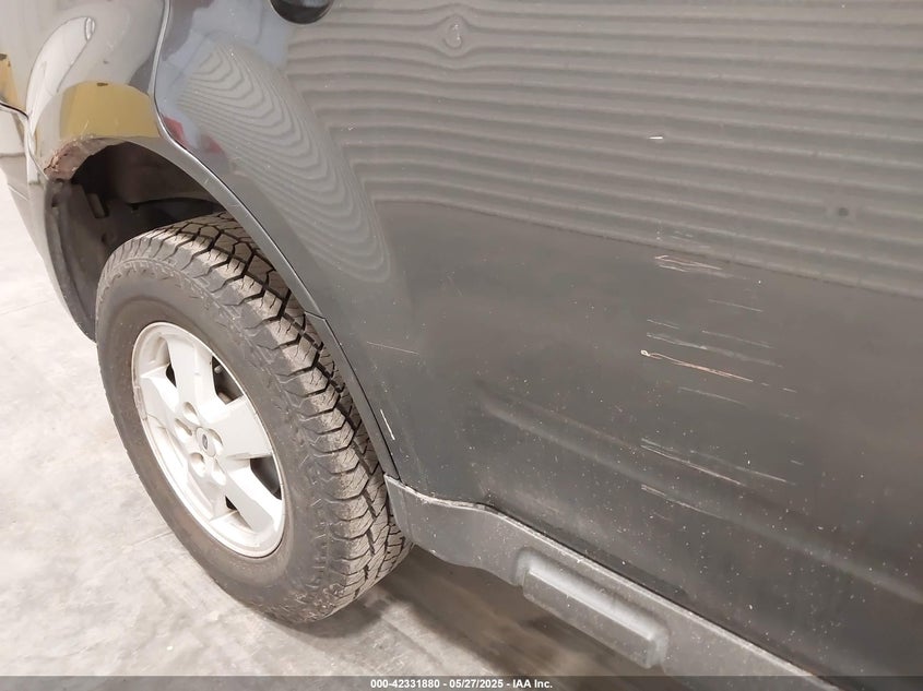 2008 FORD ESCAPE VIN: 1FMCU93168KD63568