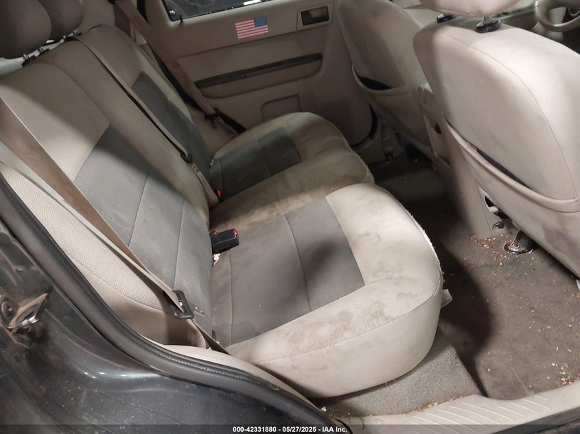 2008 FORD ESCAPE VIN: 1FMCU93168KD63568