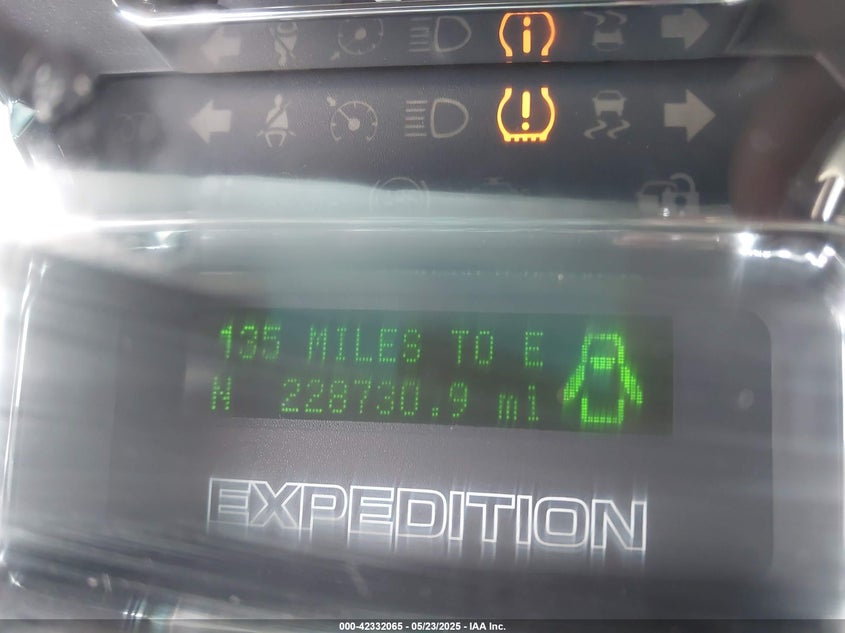 2011 FORD EXPEDITION VIN: 1FMJU1K54BEF20825