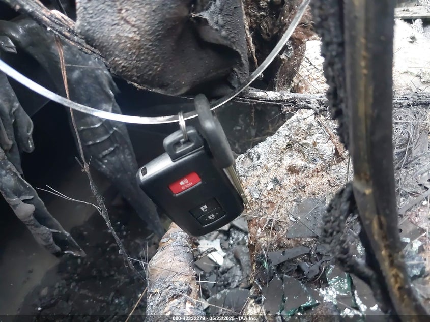 2016 TOYOTA TACOMA TRD SPORT - 5TFDZ5BN0GX011336