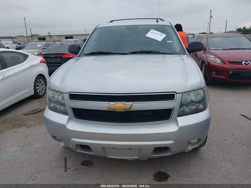 2011 CHEVROLET TAHOE VIN: 1GNSCAE0XBR306224