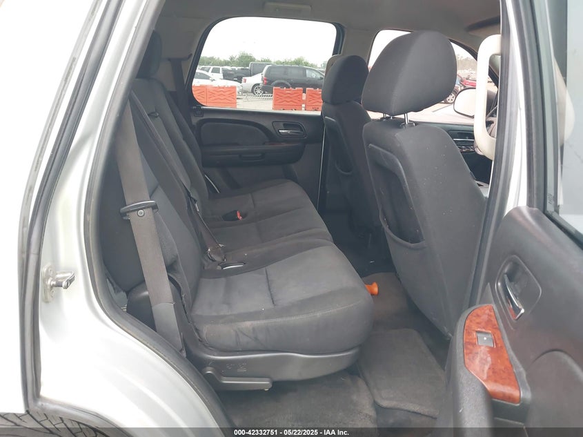 2011 CHEVROLET TAHOE VIN: 1GNSCAE0XBR306224