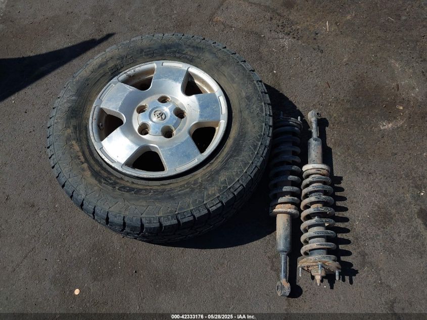 2008 Toyota Tundra Base 5.7L V8/Sr5 5.7L V8 VIN: 5TFRV54108X057911 Lot: 42333176