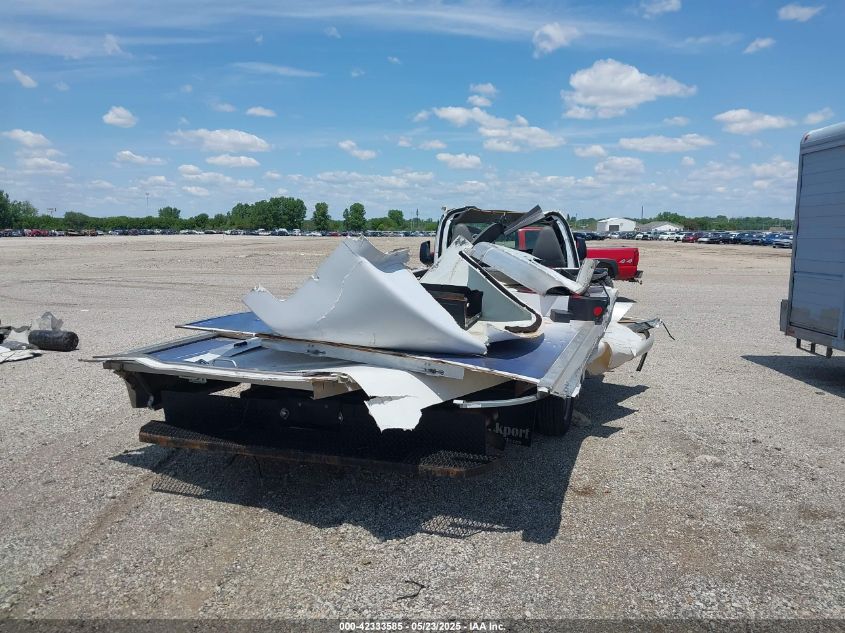 2022 Chevrolet Express Cutaway 4500 Van VIN: 1HA6GUC73NN008122 Lot: 42333585