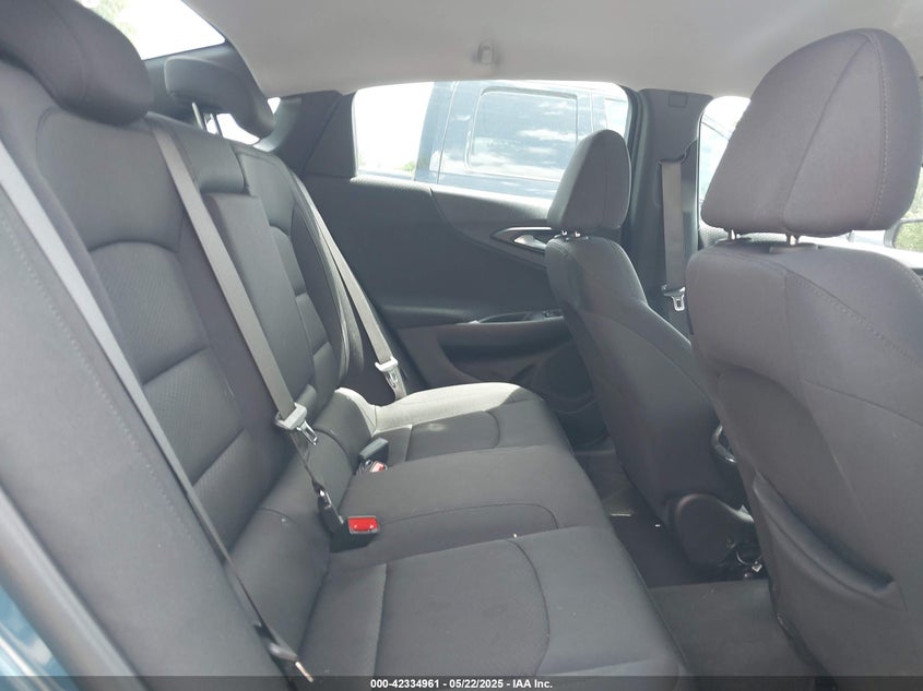 2025 CHEVROLET MALIBU VIN: 1G1ZD5ST3SF144327