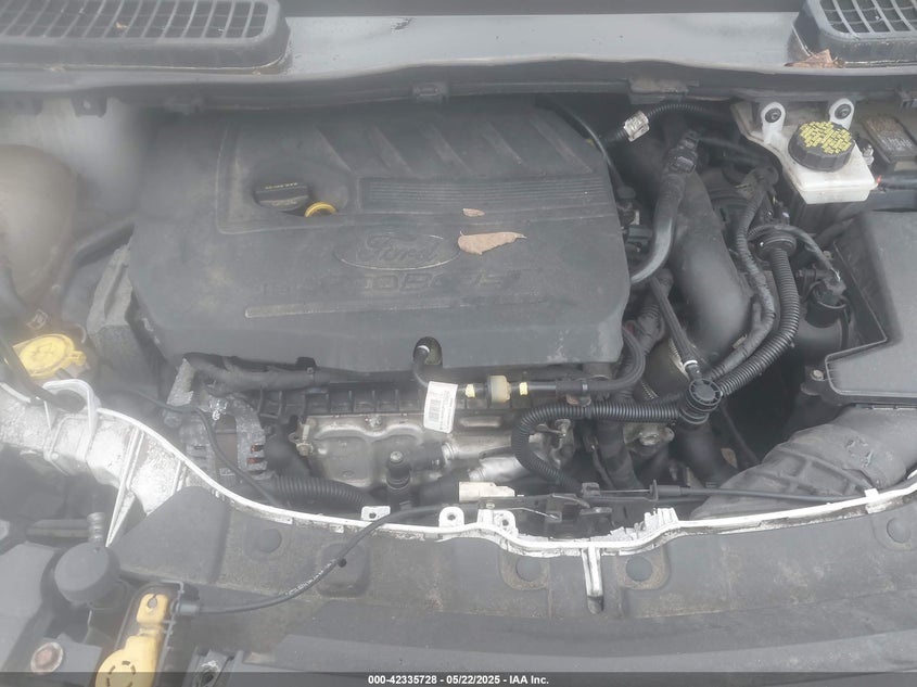 VIN 1FMCU9GD8HUB87051 2017 FORD ESCAPE SE
