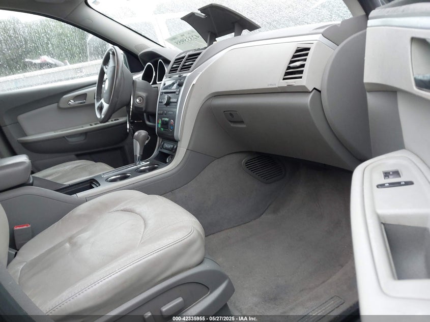 2011 CHEVROLET TRAVERSE VIN: 1GNKRJED6BJ271441