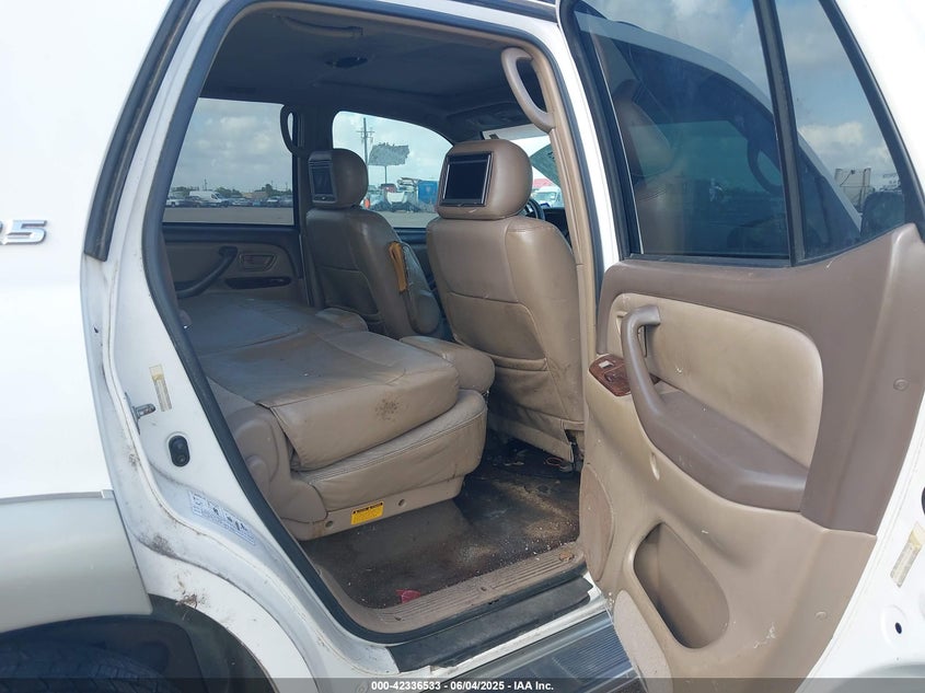 2004 Toyota Sequoia Sr5 V8 VIN: 5TDZT34A24S219838 Lot: 42336533