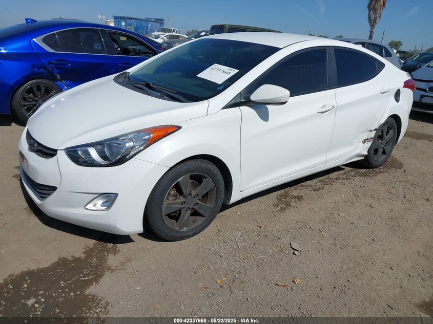 2013 HYUNDAI ELANTRA VIN: 5NPDH4AE8DH282506