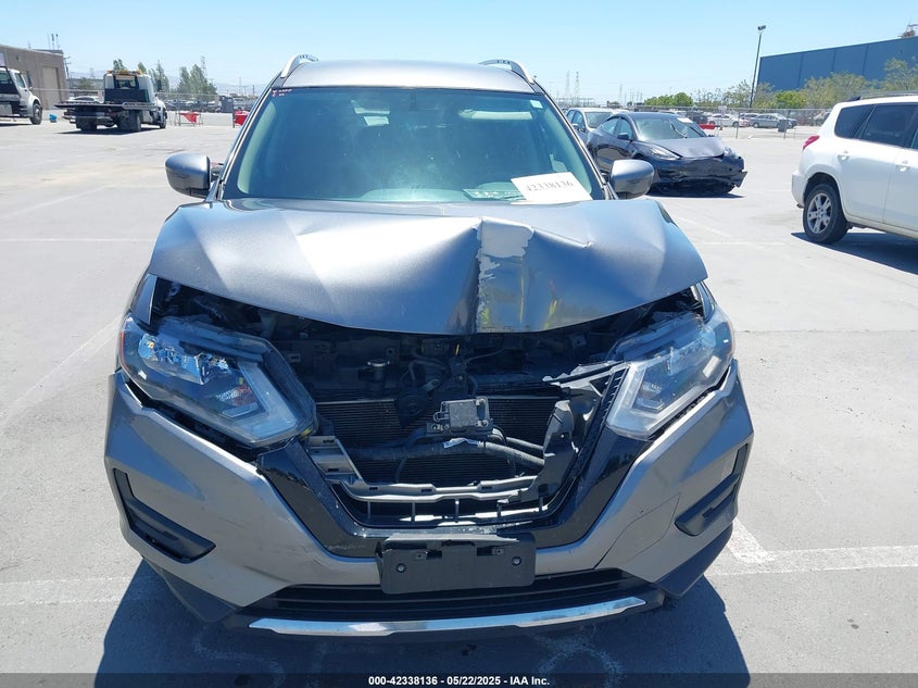 2017 NISSAN ROGUE SV - KNMAT2MT5HP613813