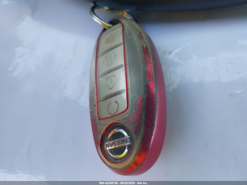 2017 NISSAN ROGUE SV - KNMAT2MT5HP613813