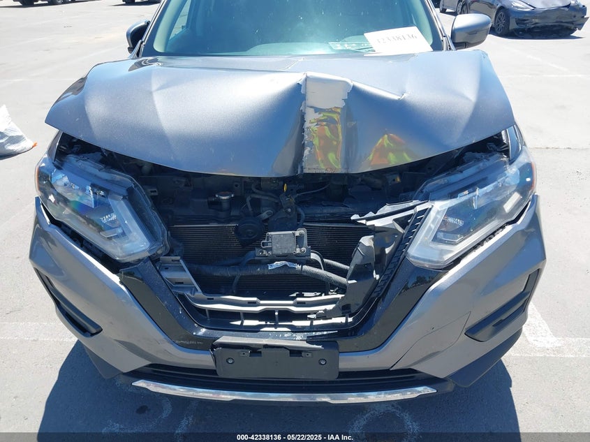 2017 NISSAN ROGUE SV - KNMAT2MT5HP613813