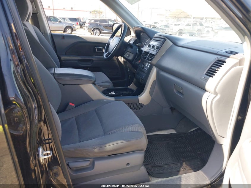 2008 HONDA PILOT VIN: 5FNYF183X8B033686