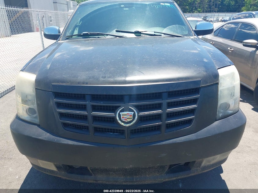 2008 CADILLAC ESCALADE ESV VIN: 1GYFC66858R167456