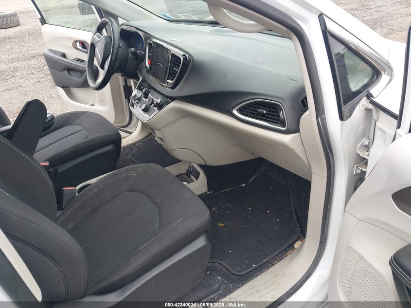 2022 CHRYSLER VOYAGER LX - 2C4RC1CGXNR102738