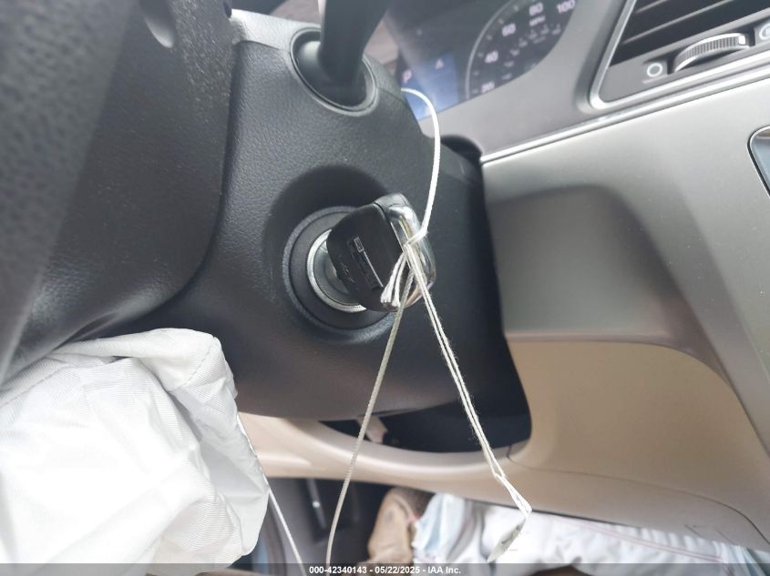 2015 Hyundai Sonata VIN: 5NPE42AF9FH095986 Lot: 42340143