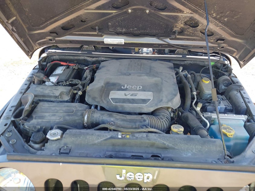 2017 JEEP WRANGLER UNLIMITED SPORT 4X4 - 1C4BJWDG8HL520876