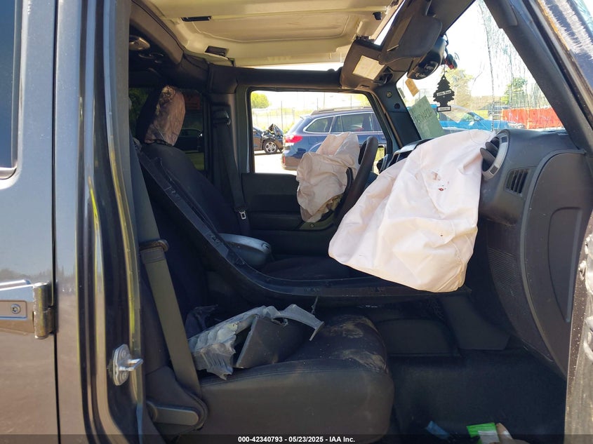 2017 JEEP WRANGLER UNLIMITED SPORT 4X4 - 1C4BJWDG8HL520876