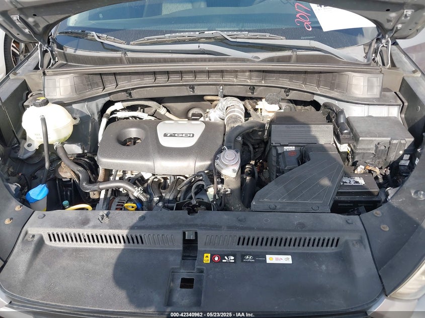 2017 HYUNDAI TUCSON LIMITED/SPORT AND ECO/SE - KM8J33A22HU536042