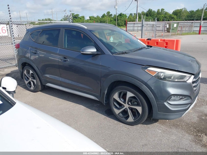 2017 HYUNDAI TUCSON LIMITED/SPORT AND ECO/SE - KM8J33A22HU536042