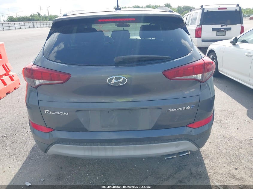 2017 HYUNDAI TUCSON LIMITED/SPORT AND ECO/SE - KM8J33A22HU536042