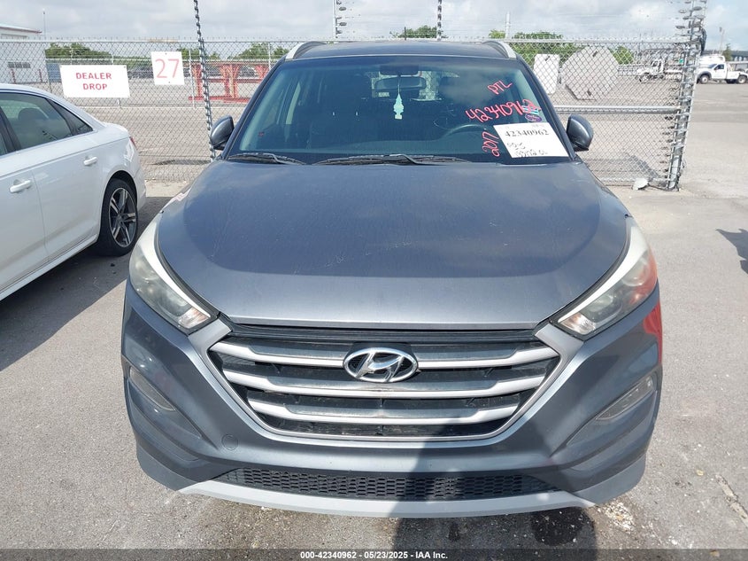 2017 HYUNDAI TUCSON LIMITED/SPORT AND ECO/SE - KM8J33A22HU536042