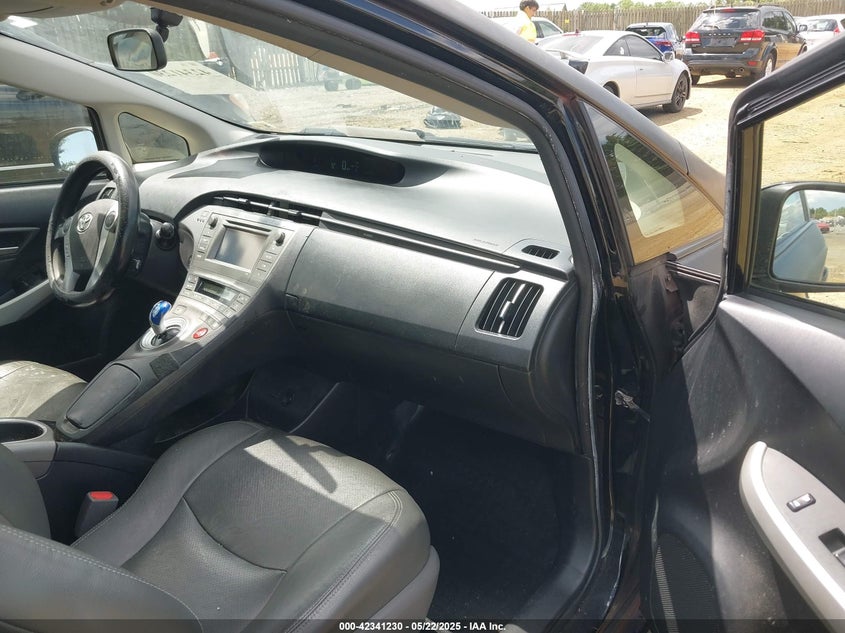 2015 TOYOTA PRIUS VIN: JTDKN3DU7F1945457