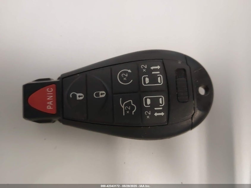 2015 Chrysler Town & Country Touring-L VIN: 2C4RC1CG0FR554943 Lot: 42343172