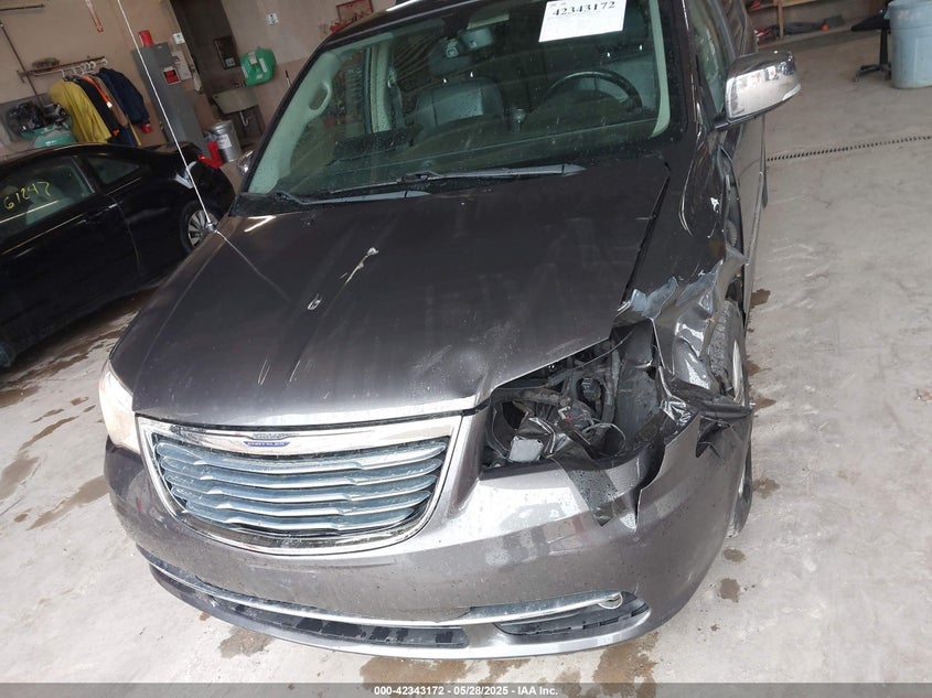2015 Chrysler Town & Country Touring-L VIN: 2C4RC1CG0FR554943 Lot: 42343172