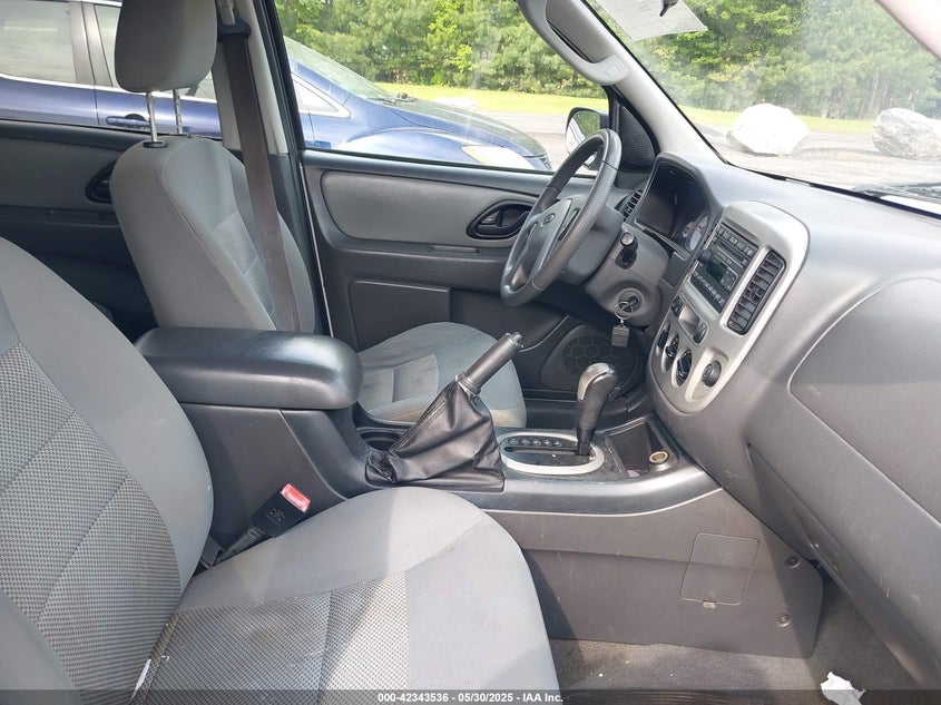 2007 FORD ESCAPE VIN: 1FMYU93137KC07508