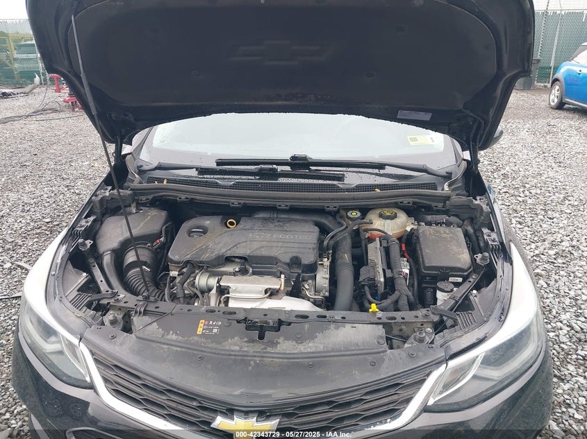 2018 CHEVROLET CRUZE VIN: 1G1BE5SM3J7143825