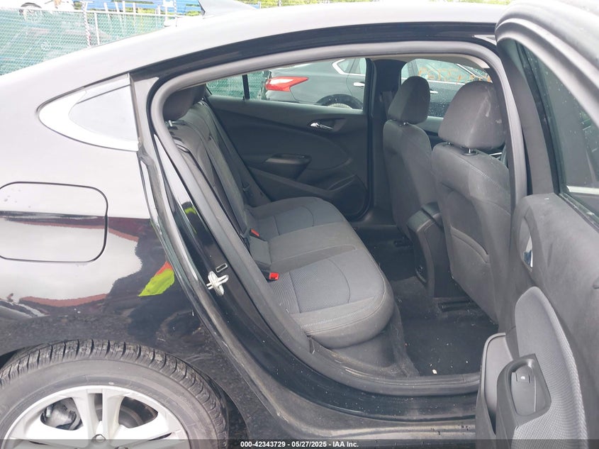 2018 CHEVROLET CRUZE VIN: 1G1BE5SM3J7143825