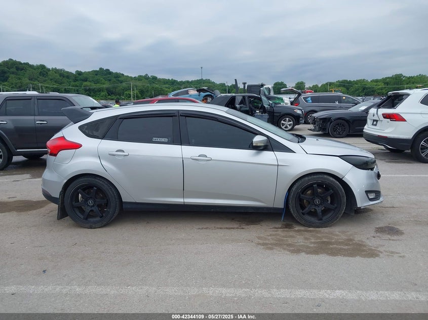 2016 FORD FOCUS SE - 1FADP3K23GL311806
