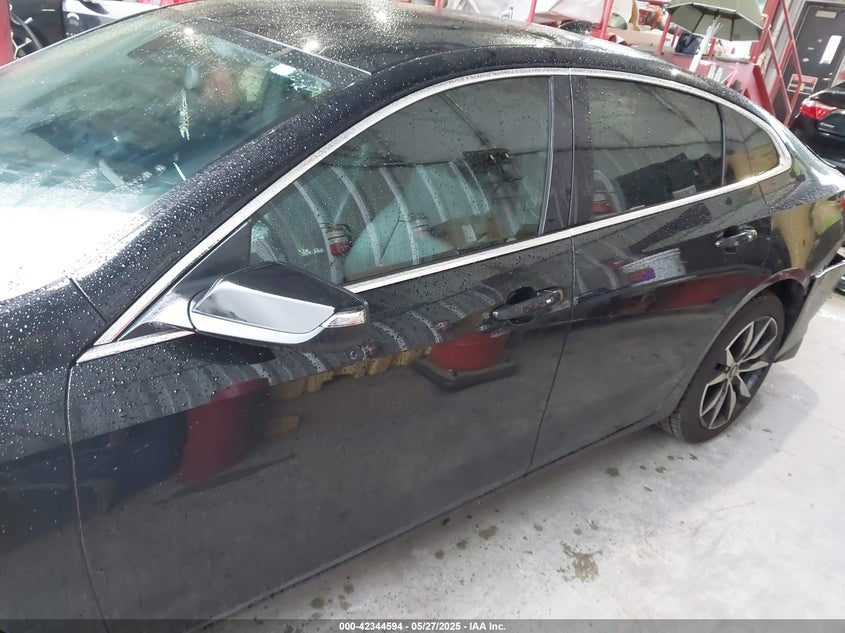 2018 CHEVROLET MALIBU LT - 1G1ZD5ST5JF288976