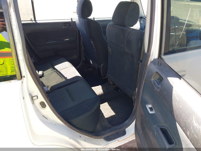 2006 SCION XB VIN: JTLKT324564103356