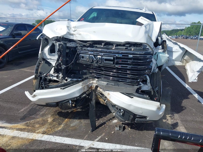 2022 GMC SIERRA 1500 4WD  SHORT BOX DENALI ULTIMATE - 1GTUUHET9NZ636457