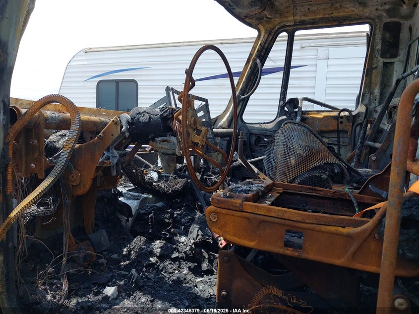 2009 International 7000 7600 VIN: 1HTWYSJR09J143648 Lot: 42345379