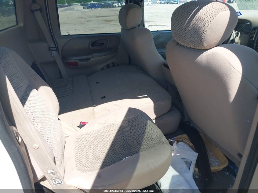 2002 Ford F-150 Lariat/Xlt VIN: 1FTRW07L42KB08327 Lot: 42345973