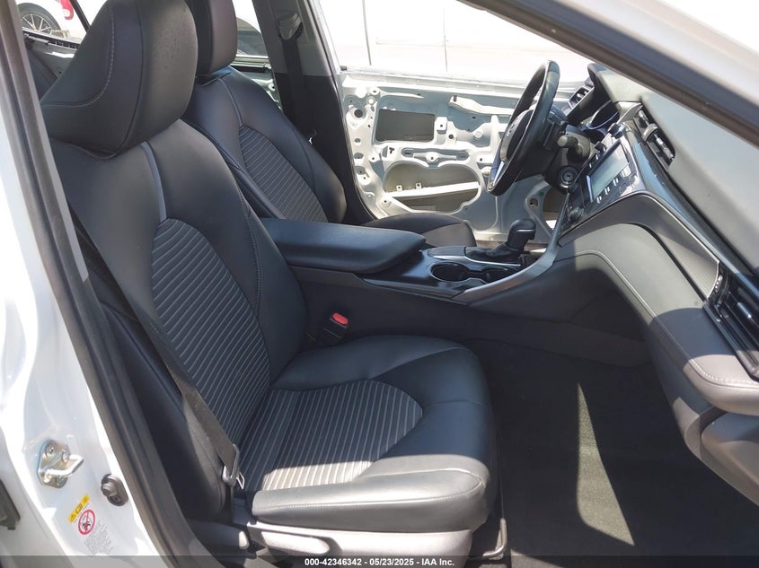 2019 TOYOTA CAMRY VIN: 4T1B11HK3KU736410