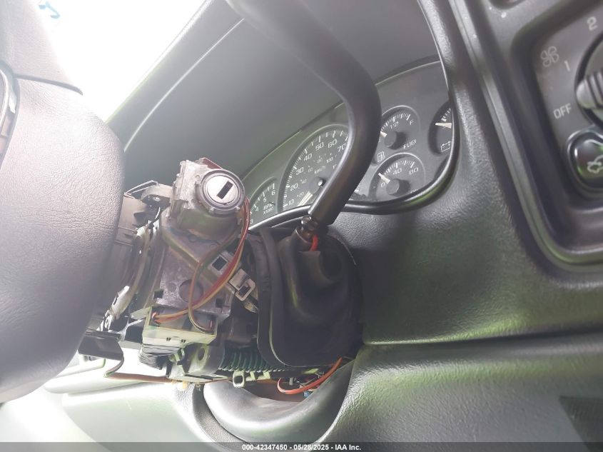 2002 Chevrolet Silverado 1500 VIN: 1GCEK14T32Z255752 Lot: 42347450