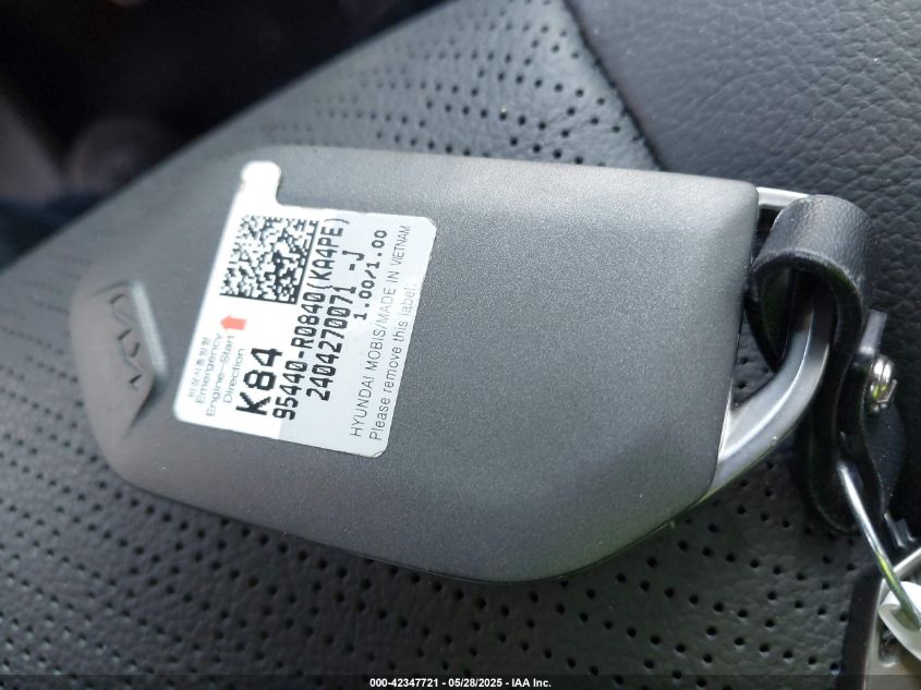 2025 Kia Carnival - KNDNE5K30S6458925