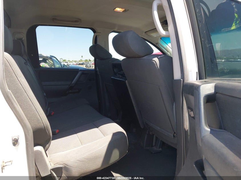 2011 NISSAN TITAN VIN: 1N6AA0EK4BN326317