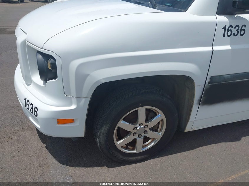 2016 MOBILITY VENTURES MV-1 VIN: 57WMD2C61GM100429