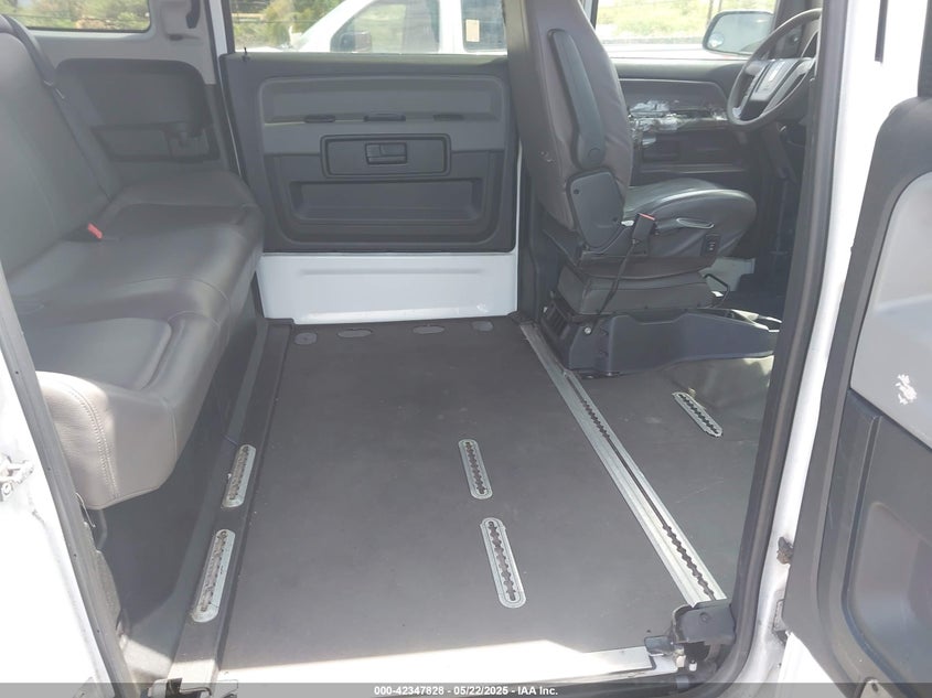 2016 MOBILITY VENTURES MV-1 VIN: 57WMD2C61GM100429
