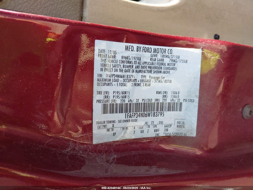 2006 FORD FOCUS VIN: 1FAFP34N06W183795
